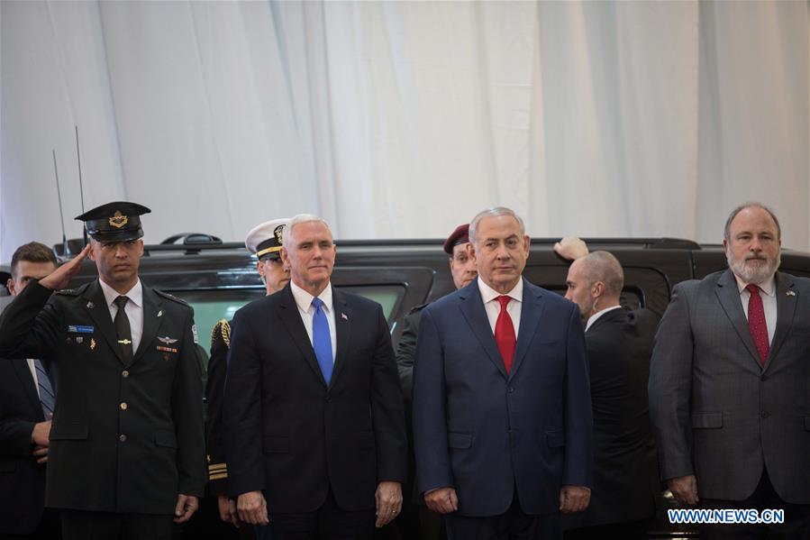 MIDEAST-JERUSALEM-NETANYAHU-PENCE-MEET