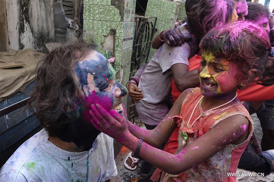 INDIA-KOLKATA-HOLI CELEBRATION