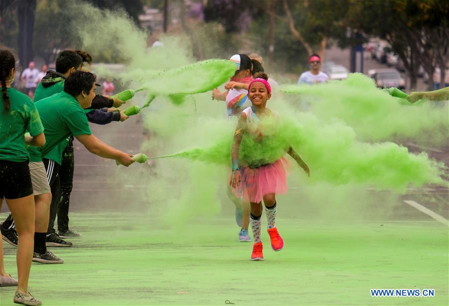 (SP)U.S.-LOS ANGLES-COLOR RUN