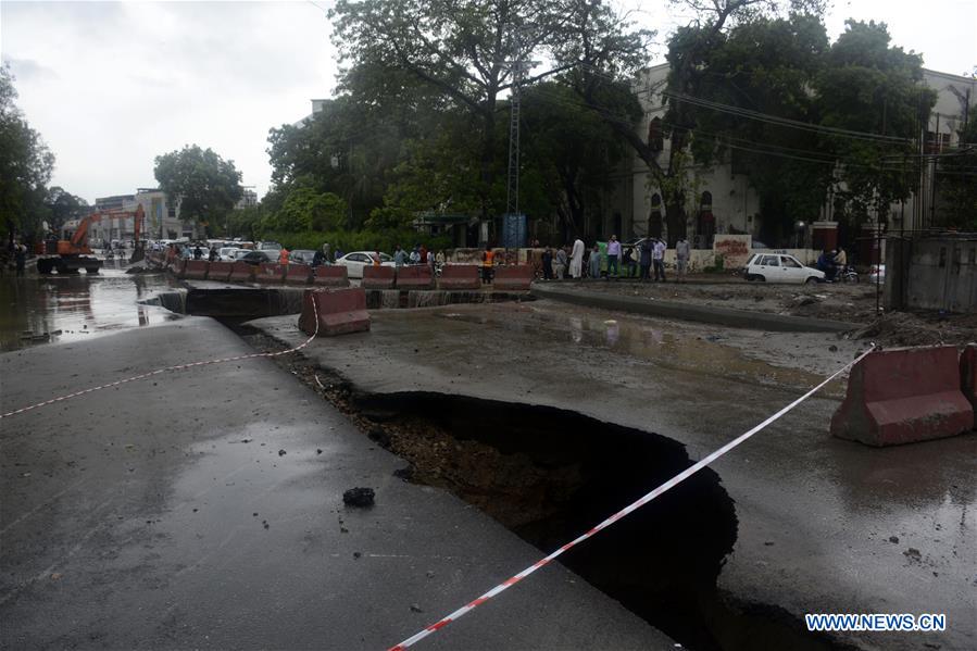 PAKISTAN-LAHORE-HEAVY RAIN