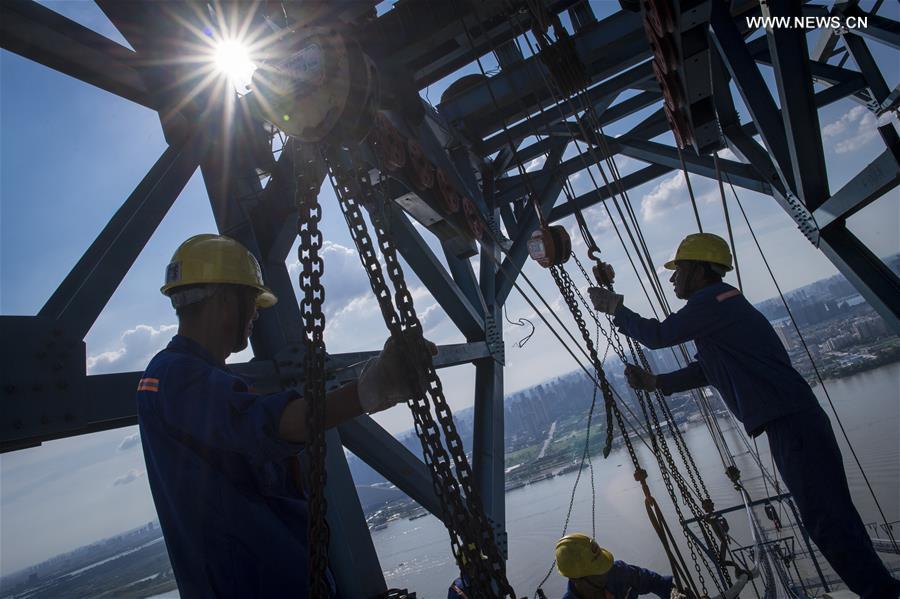 CHINA-HUBEI-WUHAN-BRIDGE-CONSTRUCTION (CN)