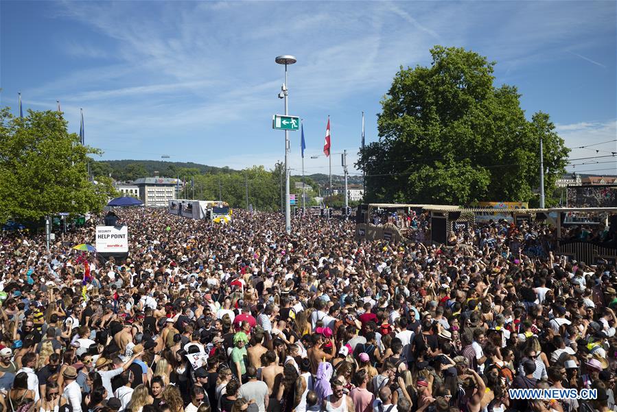 SWITZERLAND-ZURICH-STREET PARADE