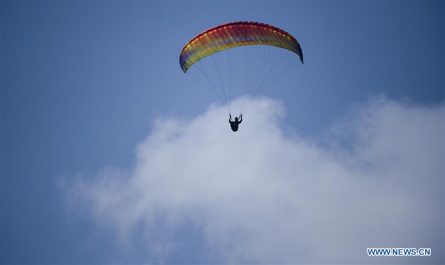 (SP)INDONESIA-PALEMBANG-ASIAN GAMES-PARAGLIDING