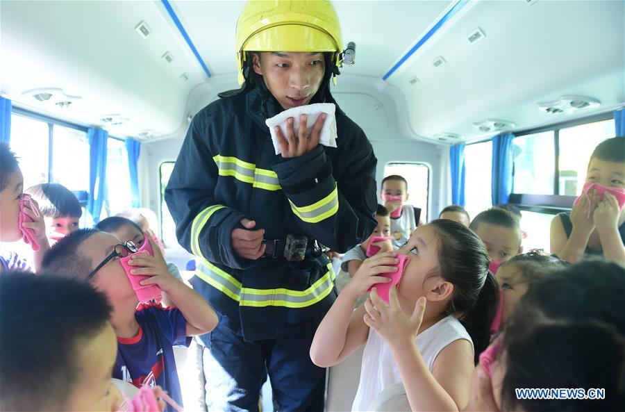 #CHINA-HEBEI-CANGZHOU-KIDS-FIRE-FIGHTING-TRAINING (CN)