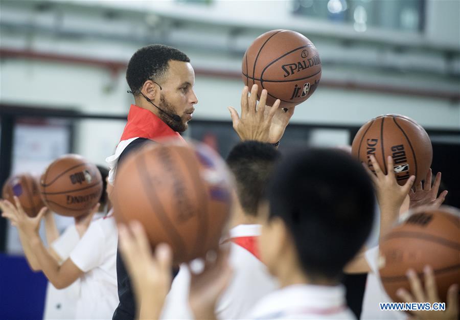 (SP)CHINA-WUHAN-BASKETBALL-NBA-STEPHEN CURRY (CN)