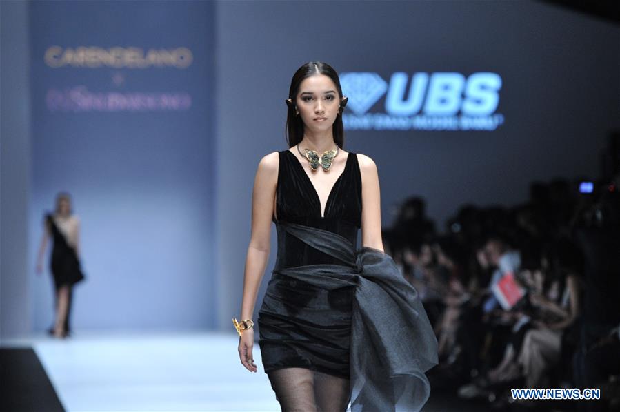 INDONESIA-JAKARTA-FASHION WEEK-SINUDARSONO