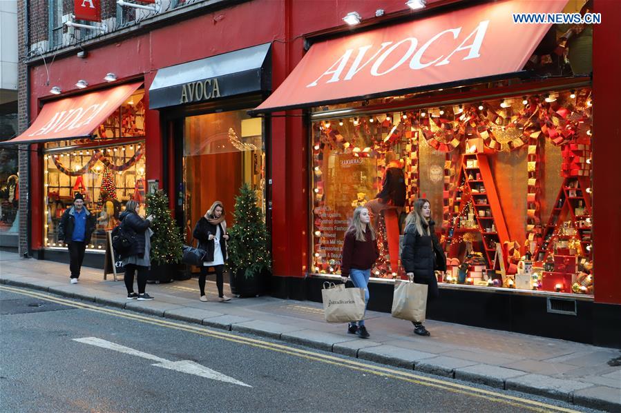 IRELAND-DUBLIN-CHRISTMAS SHOPPING