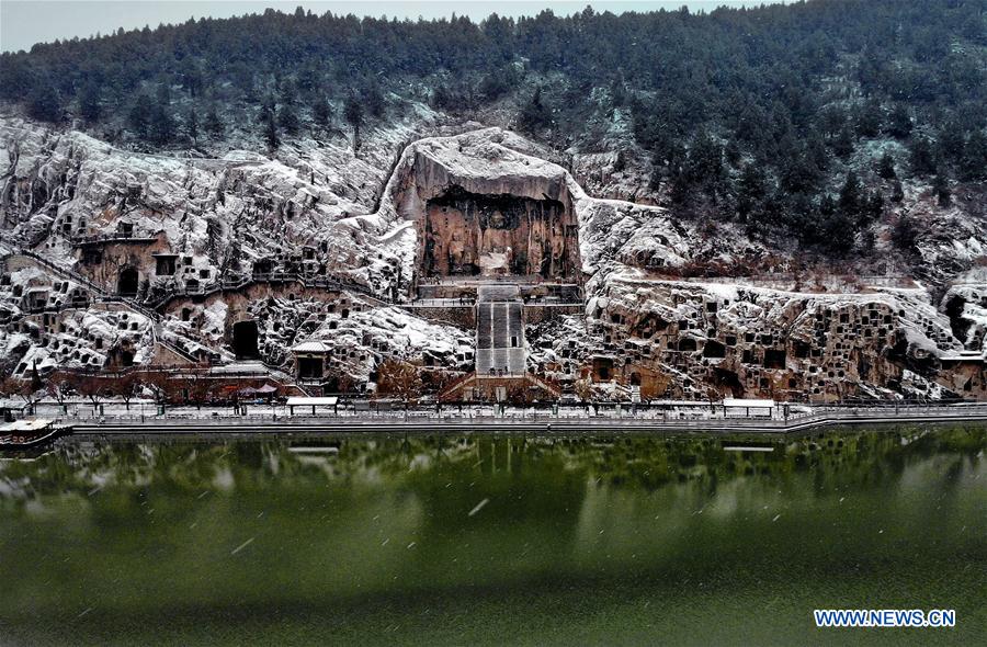 CHINA-HENAN-LONGMEN GROTTOES-SCENERY (CN)