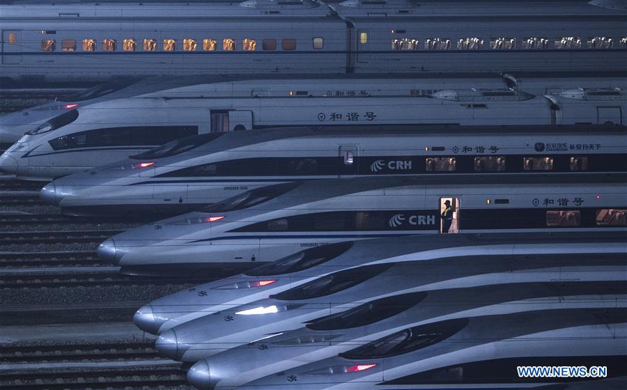 CHINA-HUBEI-WUHAN-HIGH SPEED TRAIN-SPRING FESTIVAL-CHUNYUN (CN)