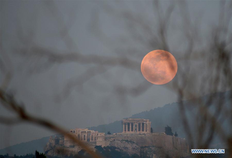 GREECE-ATHENS-ACROPOLIS-FULL MOON