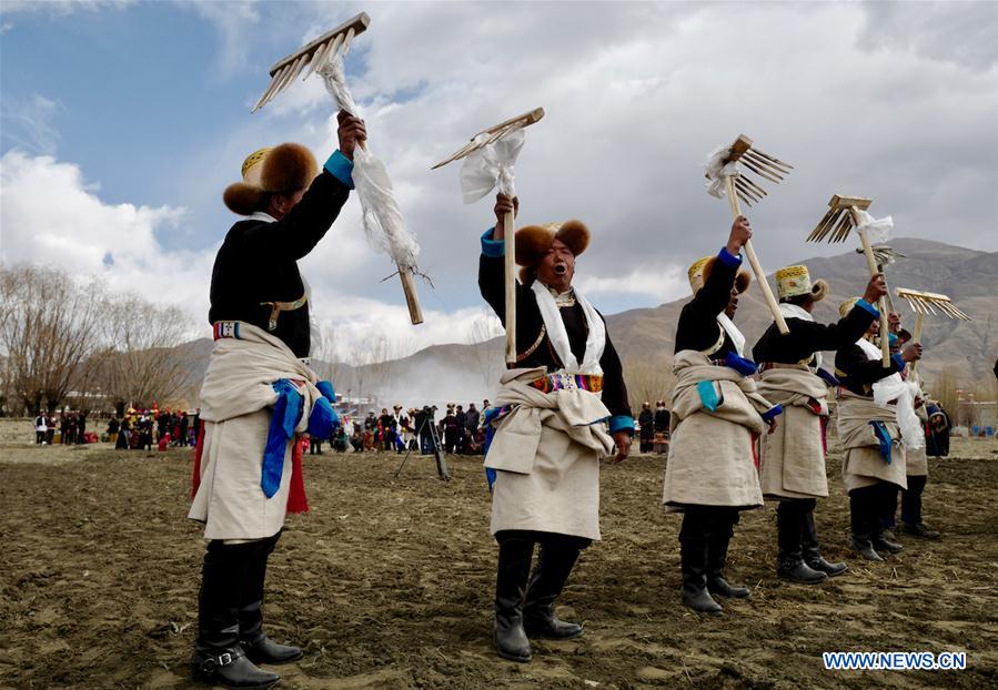 (InTibet) CHINA-TIBET-SPRING PLOWING CEREMONY (CN)