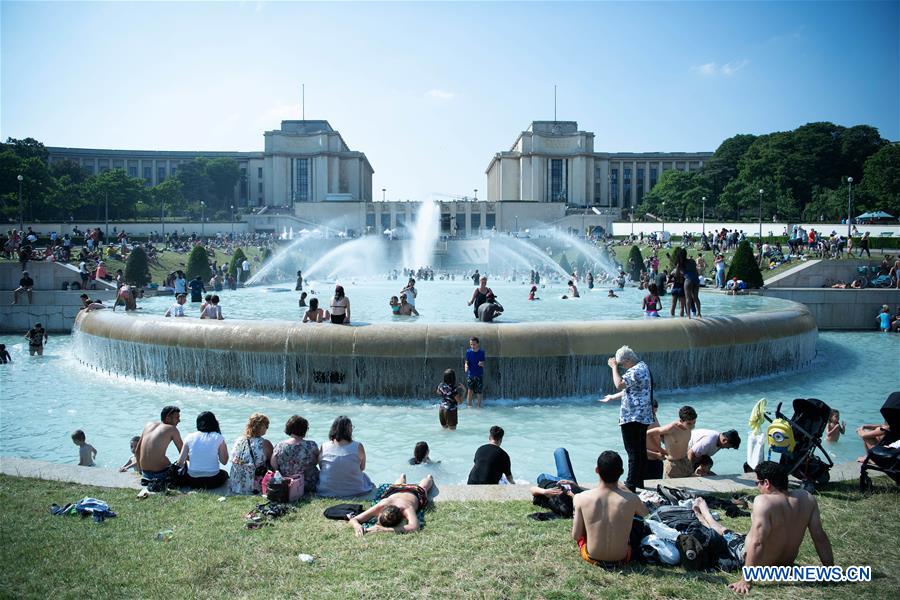 FRANCE-PARIS-HEAT WAVE