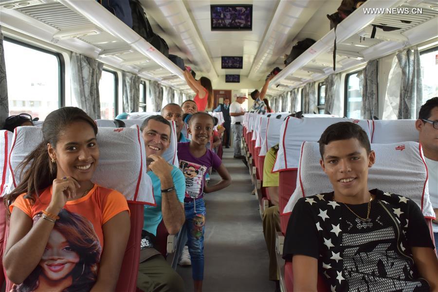 CUBA-HAVANA-RAILWAY-CHINESE WAGONS-OPERATION