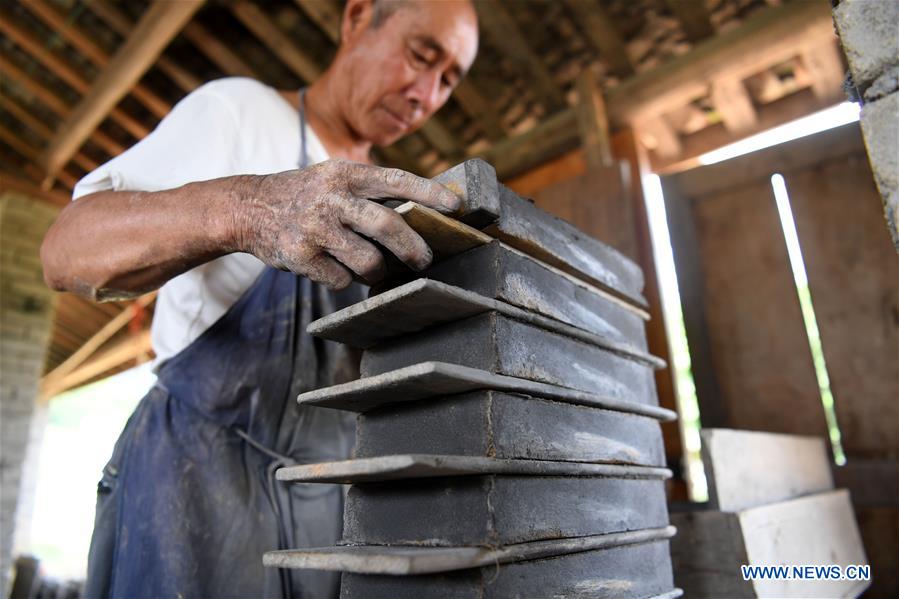 CHINA-ANHUI-CULTURAL HERITAGE-BRICK MAKING (CN)