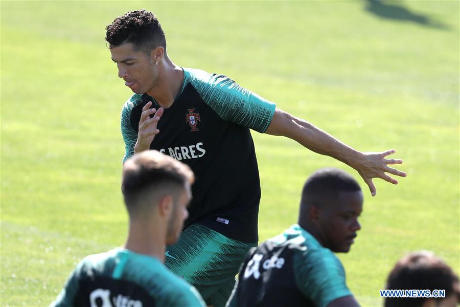 (SP)PORTUGAL-LISBON-FOOTBALL-TRAINING