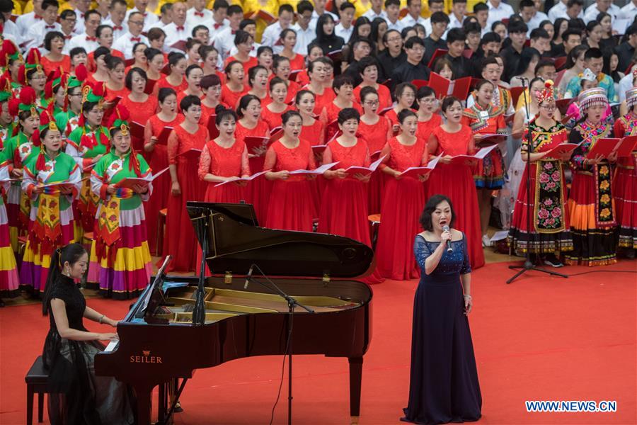 CHINA-YUNNAN-KUNMING-CHORUS PERFORMANCE (CN)