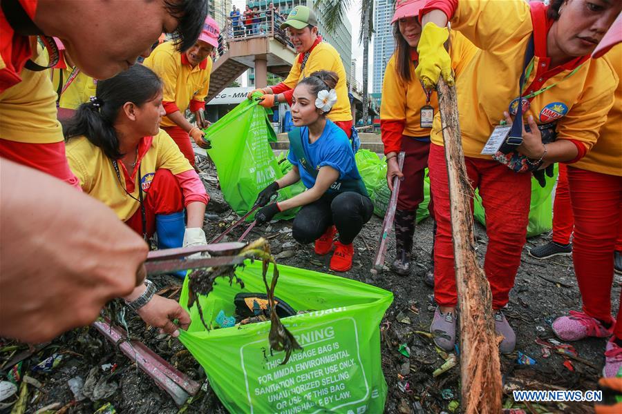 PHILIPPINES-MANILA-MISS EARTH 2019-COAST-CLEANUP