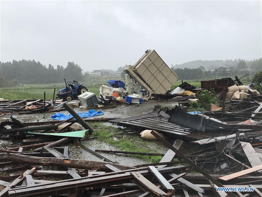 (SPOT NEWS)JAPAN-CHIBA-TORNAD-TYPHOON HAGIBIS