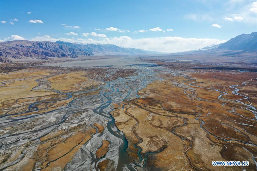 CHINA-XINJIANG-AUTUMN SCENERY (CN)