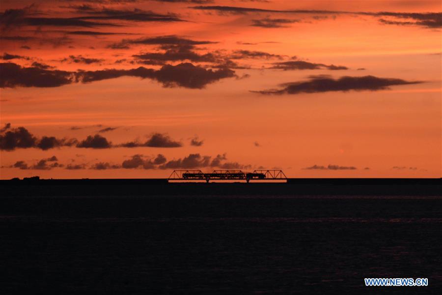 SRI LANKA-MANNAR-SUNSET