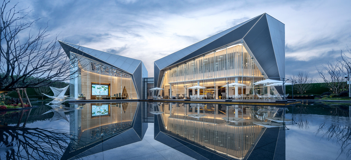 2019年是中國奧園發(fā)展史上一個重要里程碑，奮進新時代，筑夢新奧園。積極履行企業(yè)應承擔的社會責任，為客戶乃至社會“構筑健康生活”。