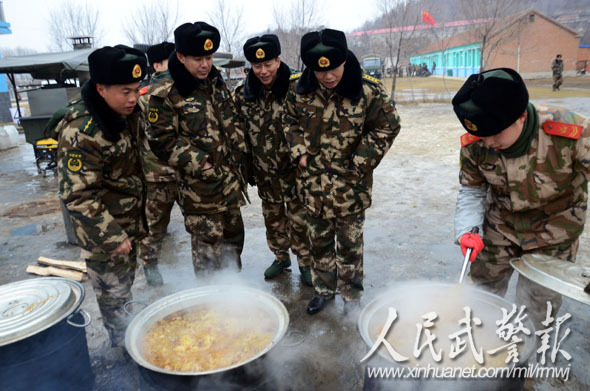 武警鐵嶺支隊(duì)精心做好新兵野營(yíng)拉練后勤保障