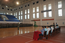 海南萬寧邊防支隊為駐地學(xué)校新生義務(wù)軍訓(xùn)