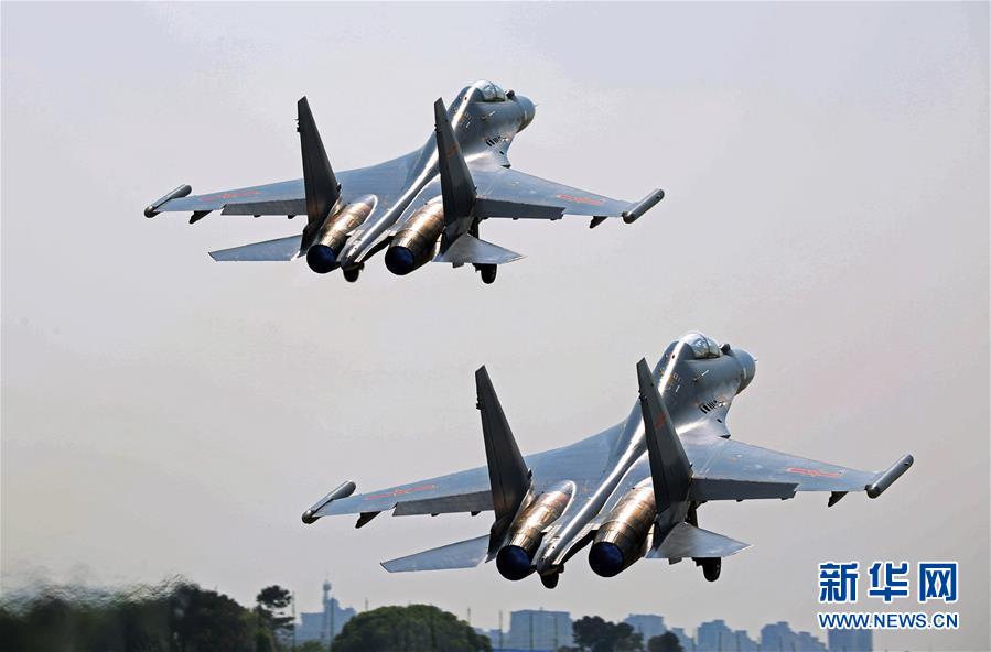 （新華全媒頭條·圖文互動(dòng)）（5）戰(zhàn)鷹，為祖國奮飛——記空軍航空兵某旅旅長、特級(jí)飛行員郝井文