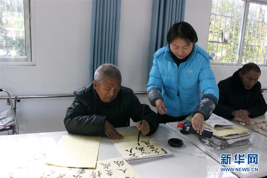 （在習(xí)近平新時代中國特色社會主義思想指引下——新時代新作為新篇章·總書記關(guān)切脫貧事·圖文互動）（3）醫(yī)療扶貧，照亮貧困家庭的明天