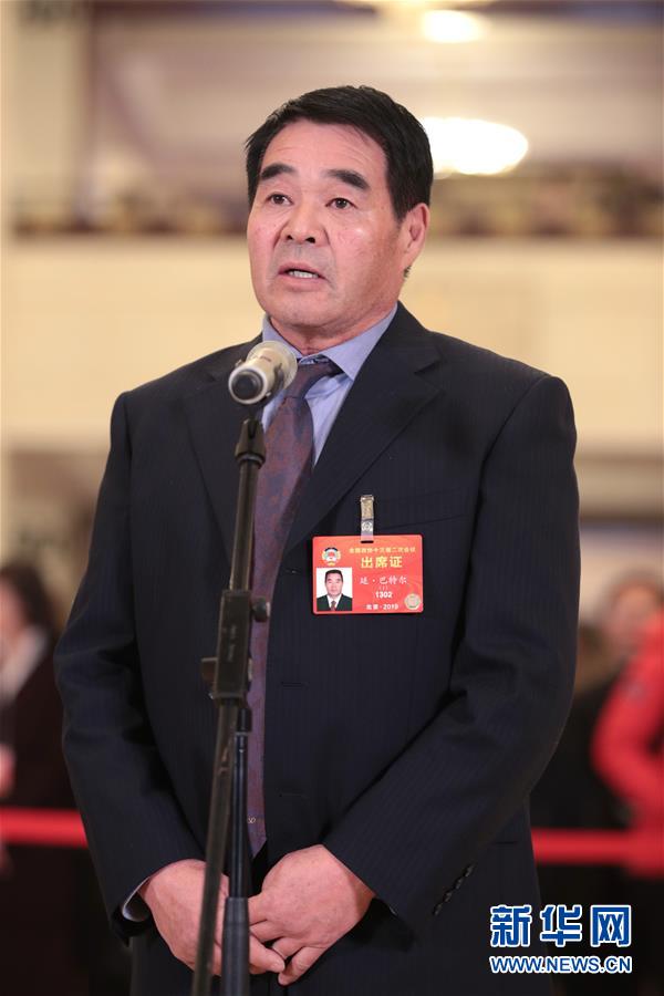 （兩會(huì)·面對(duì)面）（7）全國(guó)政協(xié)委員接受采訪(fǎng)