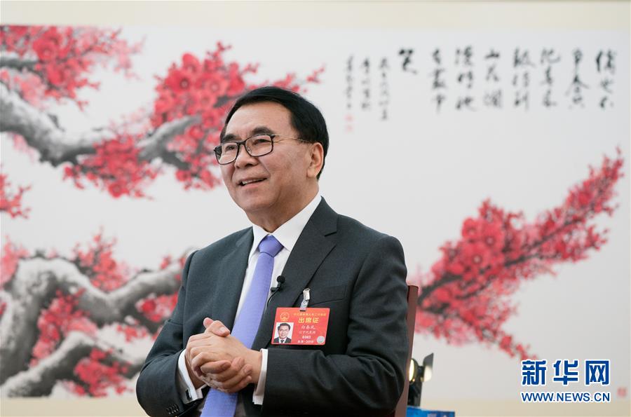 （兩會·圖文互動）（1）全國人大代表、中科院院長白春禮：打破關(guān)鍵核心技術(shù)“瓶頸”