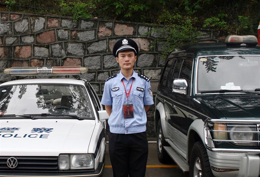 （為了民族復(fù)興·英雄烈士譜·圖文互動）張寧海：“請跟我走，我來為大家照亮……”