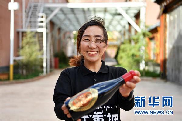 （決戰(zhàn)決勝脫貧攻堅·圖文互動）（4）西藏昌都“甜蜜”產業(yè)助脫貧