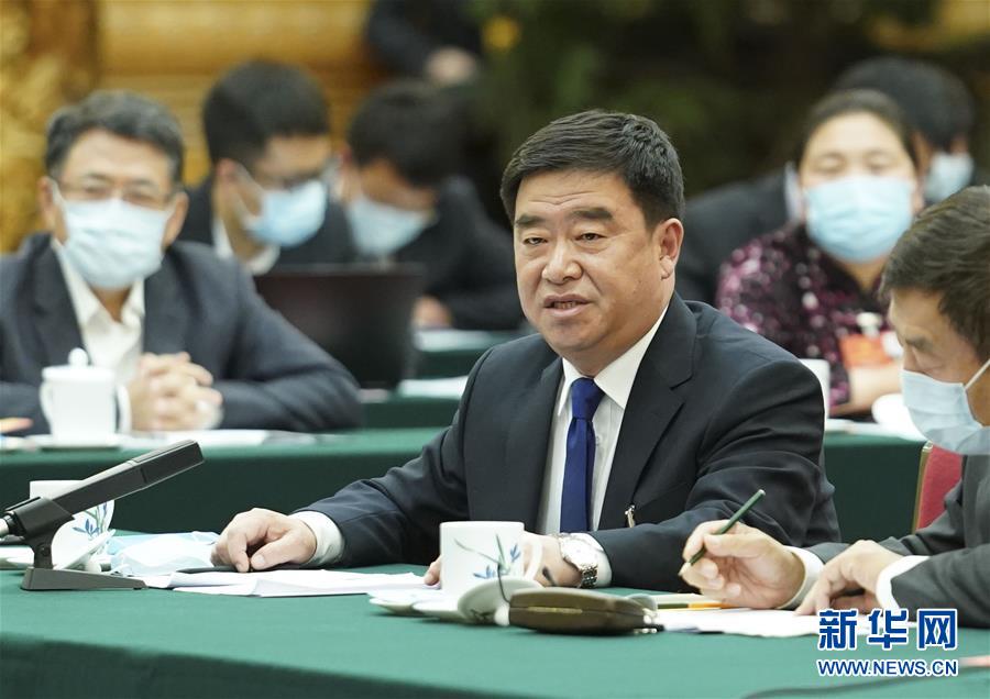 （新華全媒頭條·圖文互動）（6）從人民中汲取磅礴力量——習近平總書記同出席2020年全國兩會人大代表、政協(xié)委員共商國是紀實