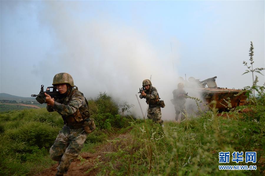 （在習(xí)近平強(qiáng)軍思想指引下·我們在戰(zhàn)位報告·圖文互動）（3）數(shù)字化勁旅的“士兵突擊”——陸軍第82集團(tuán)軍某部牢記囑托練兵備戰(zhàn)記事