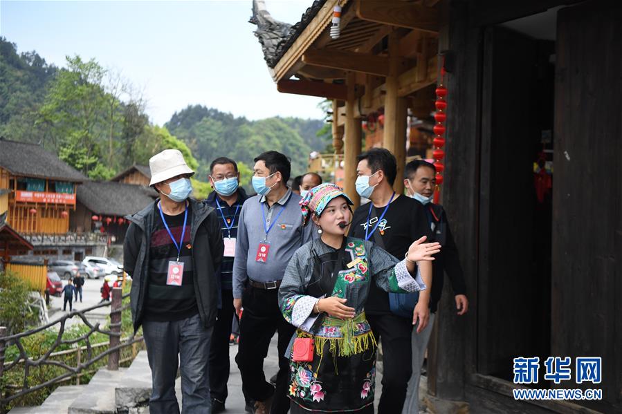 （新華全媒頭條·圖文互動）（8）初夏，循著總書記的腳步探訪產(chǎn)業(yè)扶貧新事
