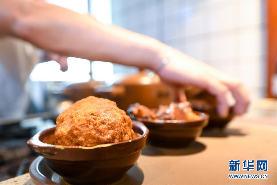（在習(xí)近平新時(shí)代中國特色社會(huì)主義思想指引下——新時(shí)代新作為新篇章·習(xí)近平總書記關(guān)切事·圖文互動(dòng)）（7）珍惜盤中餐，狠剎浪費(fèi)風(fēng)——各地積極行動(dòng)堅(jiān)決制止餐飲浪費(fèi)