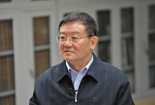 座談會(huì)召開(kāi)既有“里程碑”的歷史意義，也有“指南針”的現(xiàn)實(shí)意義