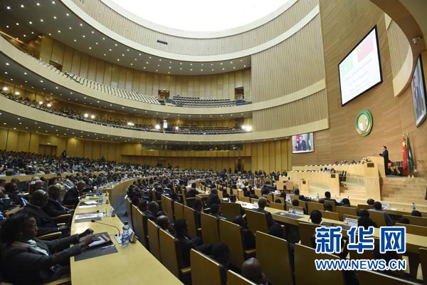  5月5日，中國(guó)國(guó)務(wù)院總理李克強(qiáng)在位于亞的斯亞貝巴的非洲聯(lián)盟總部發(fā)表題為《開(kāi)創(chuàng)中非合作更加美好的未來(lái)》的演講。 新華社記者 李學(xué)仁 攝 