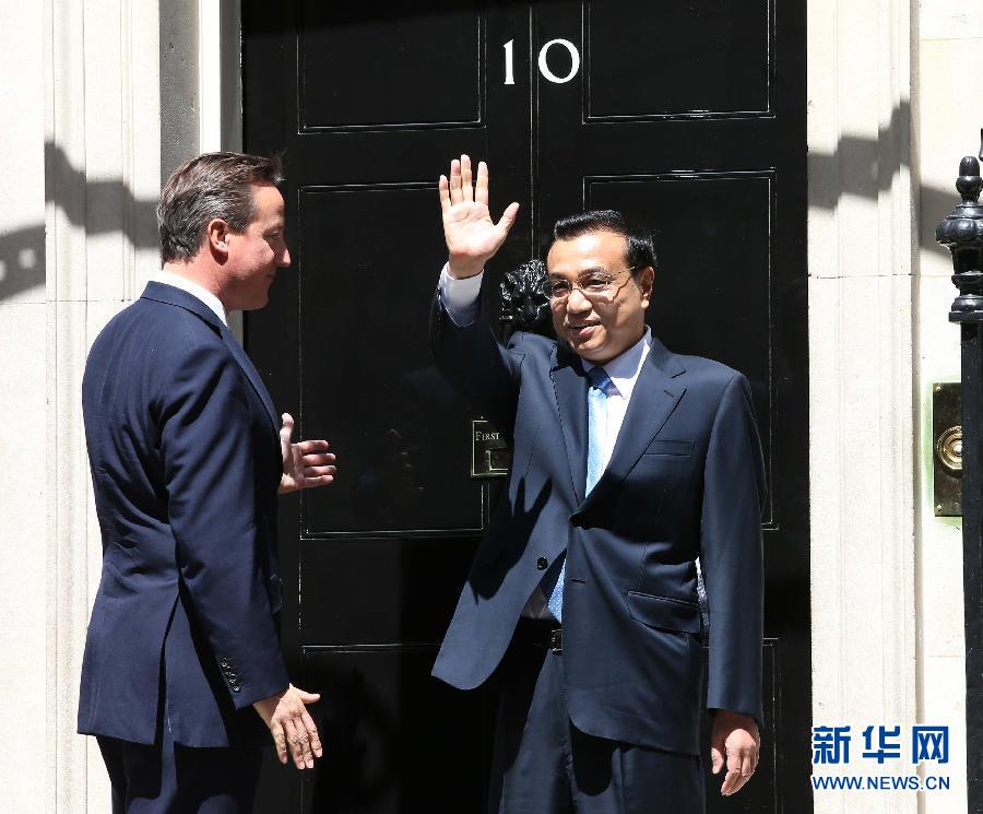 6月17日，中國國務(wù)院總理李克強(qiáng)在倫敦唐寧街10號(hào)首相府同英國首相卡梅倫舉行中英總理年度會(huì)晤。新華社記者 龐興雷 攝