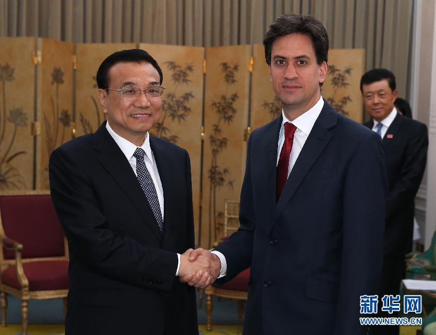 6月18日，國務(wù)院總理李克強(qiáng)在倫敦會見英國工黨領(lǐng)袖埃德·米利班德。新華社記者 龐興雷 攝 