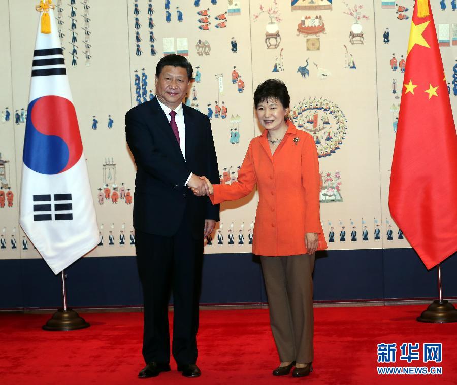 7月3日，國家主席習(xí)近平在首爾同韓國總統(tǒng)樸槿惠舉行會談。新華社記者 蘭紅光 攝