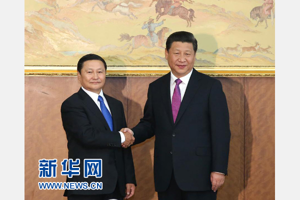 8月22日，國(guó)家主席習(xí)近平在烏蘭巴托會(huì)見蒙古國(guó)總理阿勒坦呼亞格。 新華社記者龐興雷攝 