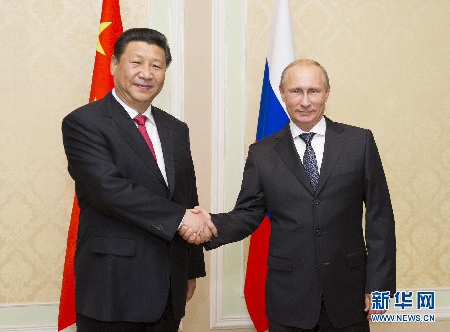 9月11日，中國(guó)國(guó)家主席習(xí)近平在塔吉克斯坦首都杜尚別會(huì)見(jiàn)俄羅斯總統(tǒng)普京。 新華社記者 黃敬文 攝 