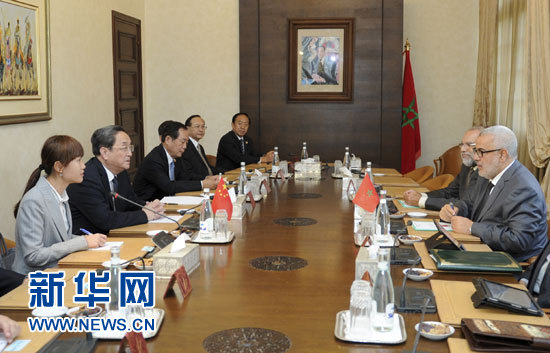 11月3日，中國全國政協(xié)主席俞正聲在拉巴特會(huì)見摩洛哥政府首腦本·基蘭。 新華社記者 張鐸 攝
