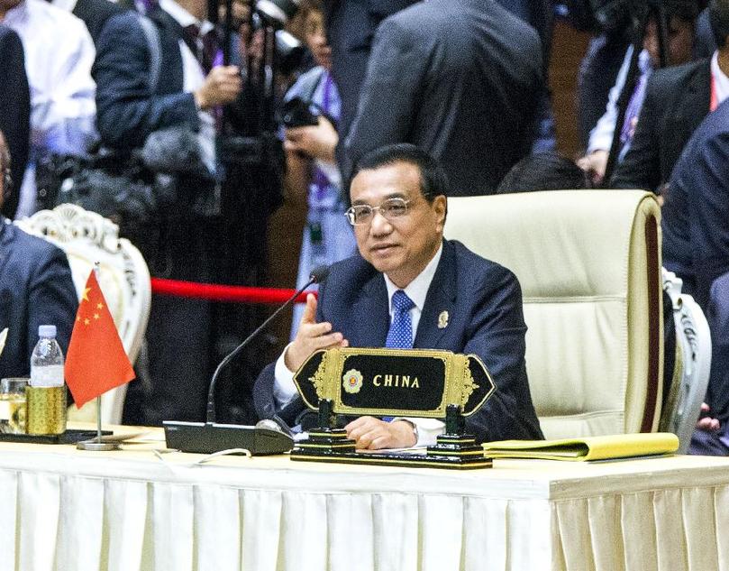 11月13日，中國國務(wù)院總理李克強(qiáng)在緬甸內(nèi)比都出席第九屆東亞峰會(huì)。 新華社記者 鞠鵬 攝 