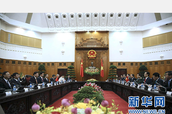 11月5日，中共中央總書記、國家主席習(xí)近平在河內(nèi)同越南總理阮晉勇舉行會談。 新華社記者 蘭紅光 攝