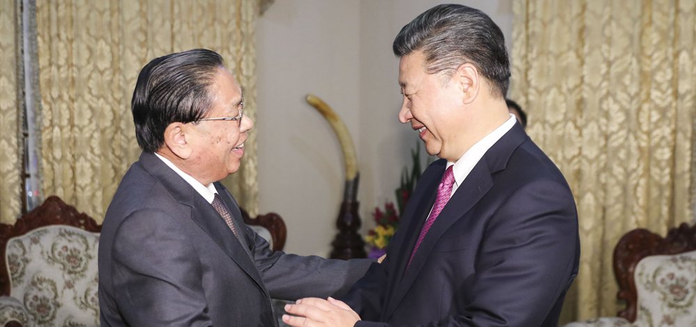 習近平會見老撾人民革命黨中央委員會前總書記、前國家主席朱馬里
