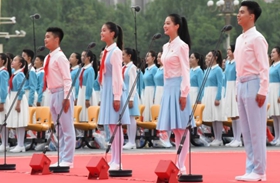 聽共青團(tuán)員和少先隊(duì)員的心聲：請黨放心，強(qiáng)國有我！