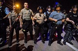 弗格森的警察為啥這么“牛”？